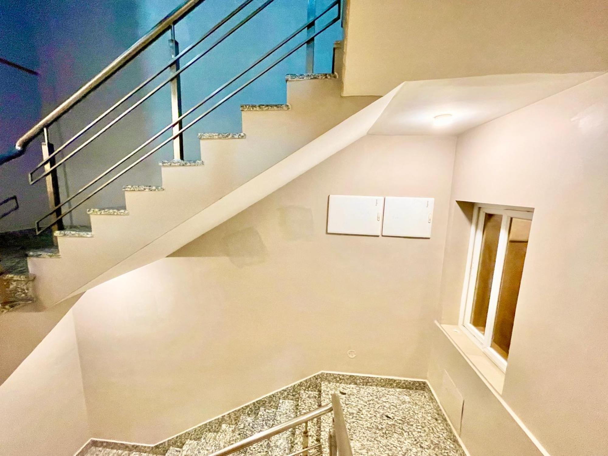 Hotel Rb International ! Puri Near-Sea-Beach-And-Temple Fully-Air-Conditioned-Hotel With-Lift-And-Card Payment Accepted-Parking-Facility, Best Hotel In Purí Exteriér fotografie