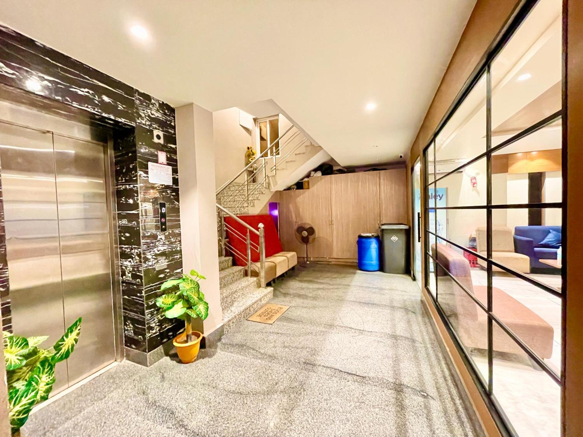 Hotel Rb International ! Puri Near-Sea-Beach-And-Temple Fully-Air-Conditioned-Hotel With-Lift-And-Card Payment Accepted-Parking-Facility, Best Hotel In Purí Exteriér fotografie