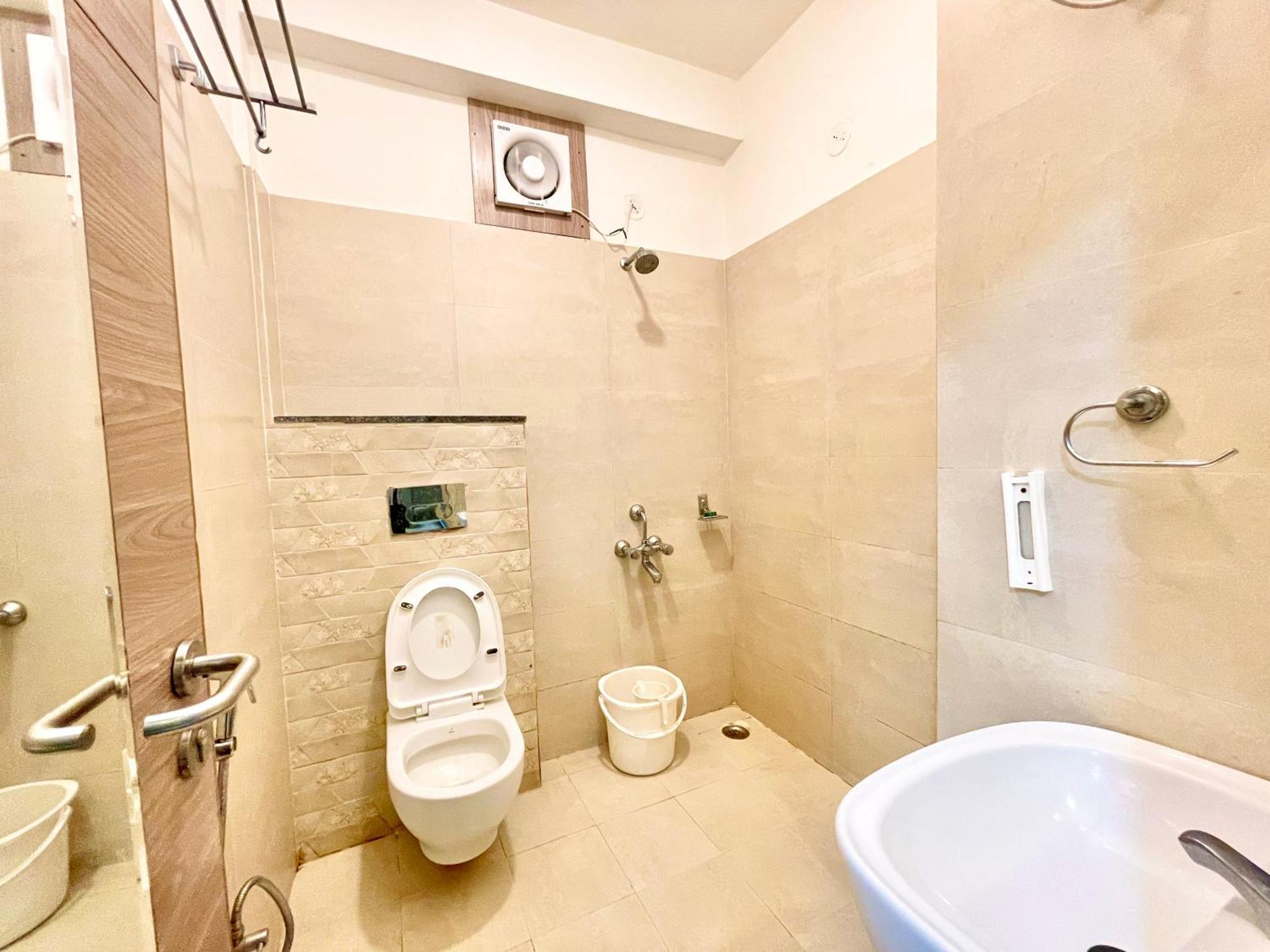 Hotel Rb International ! Puri Near-Sea-Beach-And-Temple Fully-Air-Conditioned-Hotel With-Lift-And-Card Payment Accepted-Parking-Facility, Best Hotel In Purí Exteriér fotografie